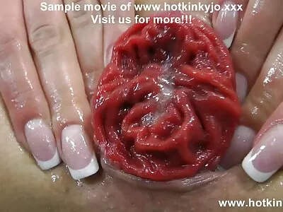 MILF ერთად ვიბრატორი pussy masturbates კამერის წინ