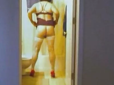 ქერა cutie გამოდის cocksucker