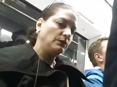დიდი ქერა ქერა MILF მოქმედებაში