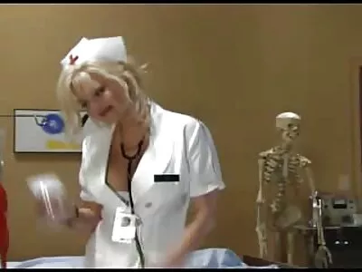 მძიმე სექსი MILF– თან ძაღლის სტილში