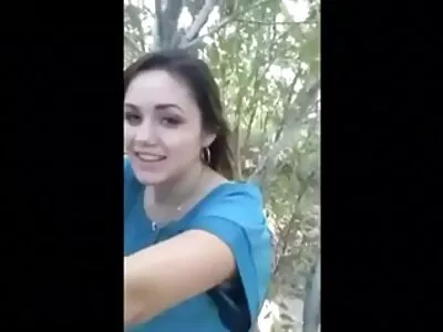 ცხელი ქერა სექსი აქვს ლიფტში და აკეთებს მინეტს