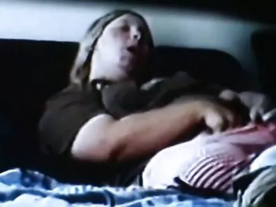 Babe დიდი უკანალი jumps on cock და cum