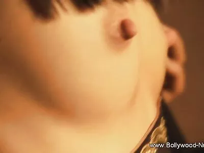 MILF სიურპრიზებს მისი მინეტის უნარებით